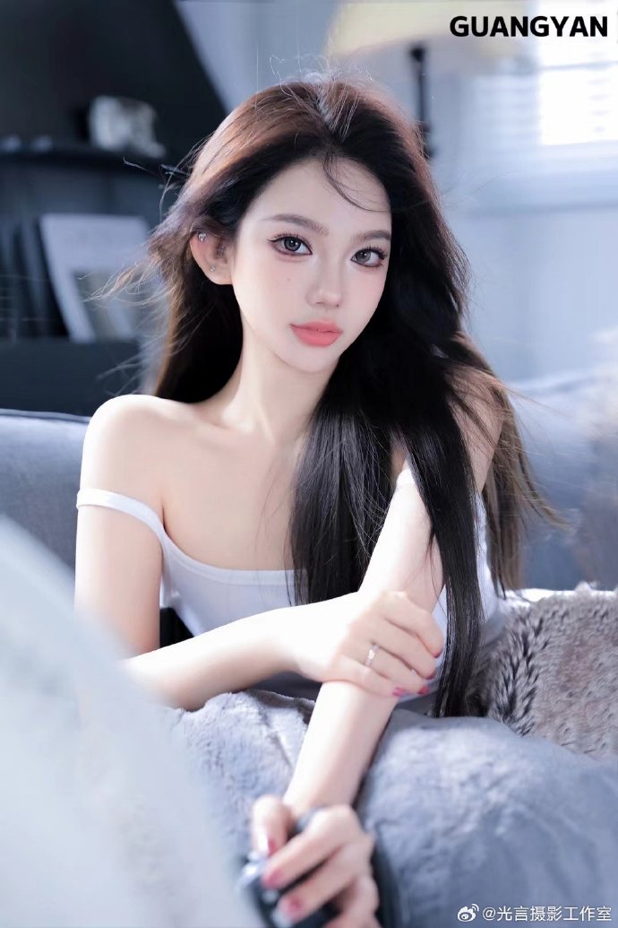 黄豆短剧《重生之征服郭伯母》-人物线索·人物登场封面